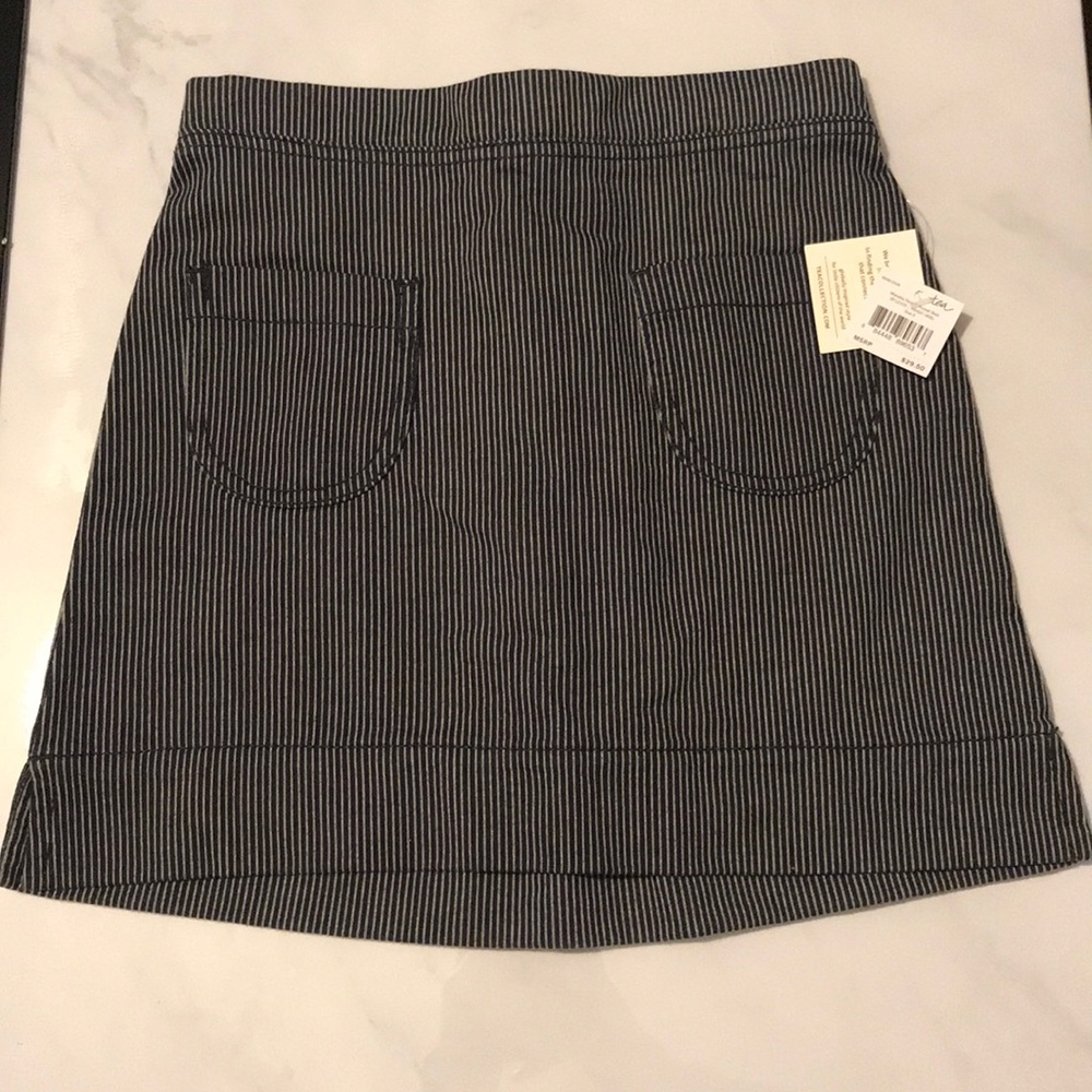 Girls striped skirt!
